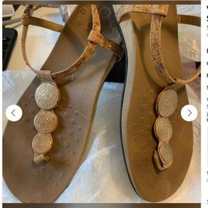 Vionic Orthaheel Lizbeth Sandle Nude/Gold Size 9